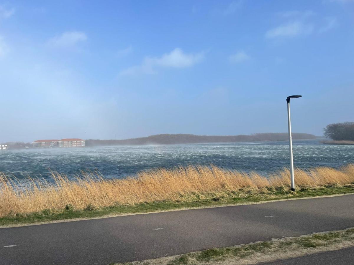 Vakantiewoning 100M Van Het Strand Met 1 Slaapkamer Westkapelle Exteriör bild